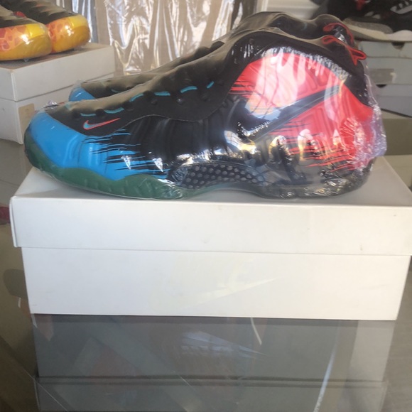 Foamposite One - Picture 2 of 5